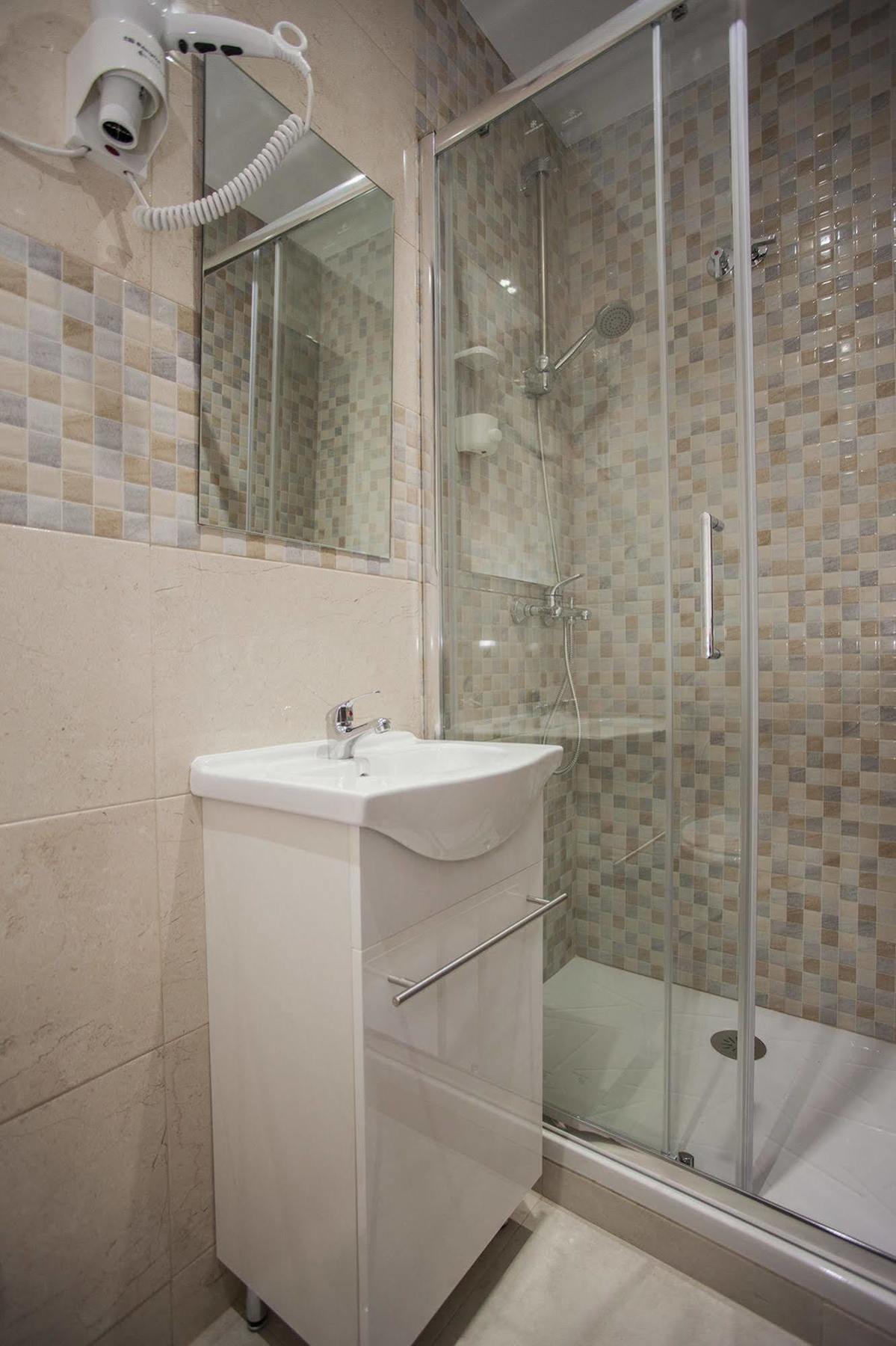 Hostal Rincon De Sol - Centro Madrid - Self Checkin Εξωτερικό φωτογραφία