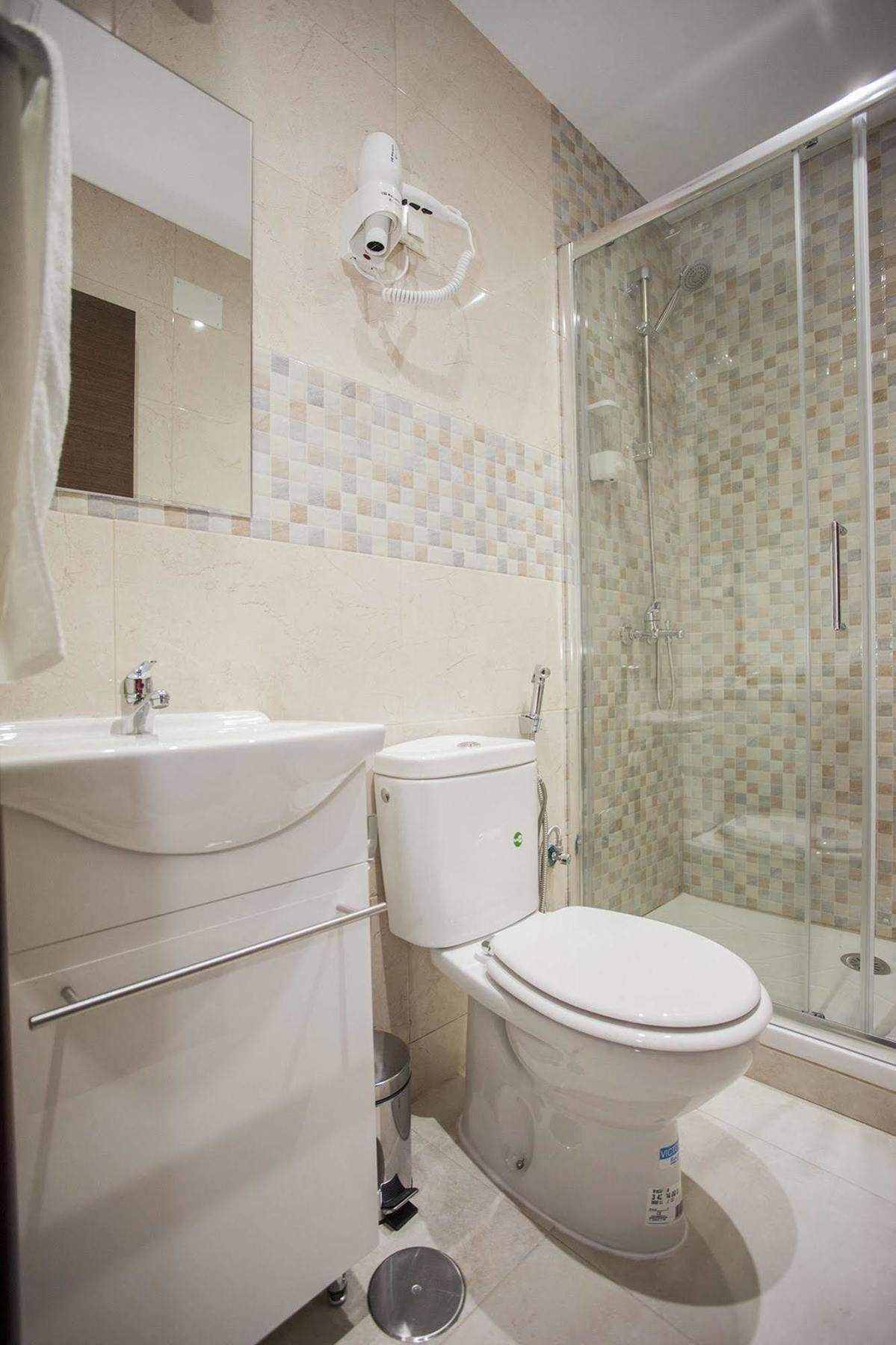 Hostal Rincon De Sol - Centro Madrid - Self Checkin Εξωτερικό φωτογραφία